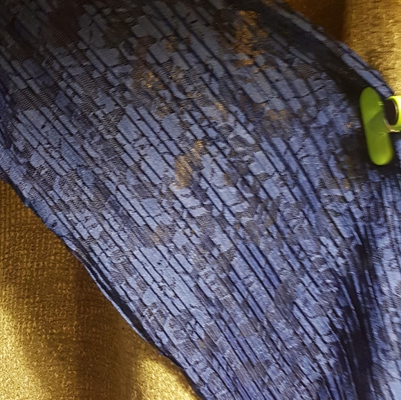 Blouse - Picture 3 of 5